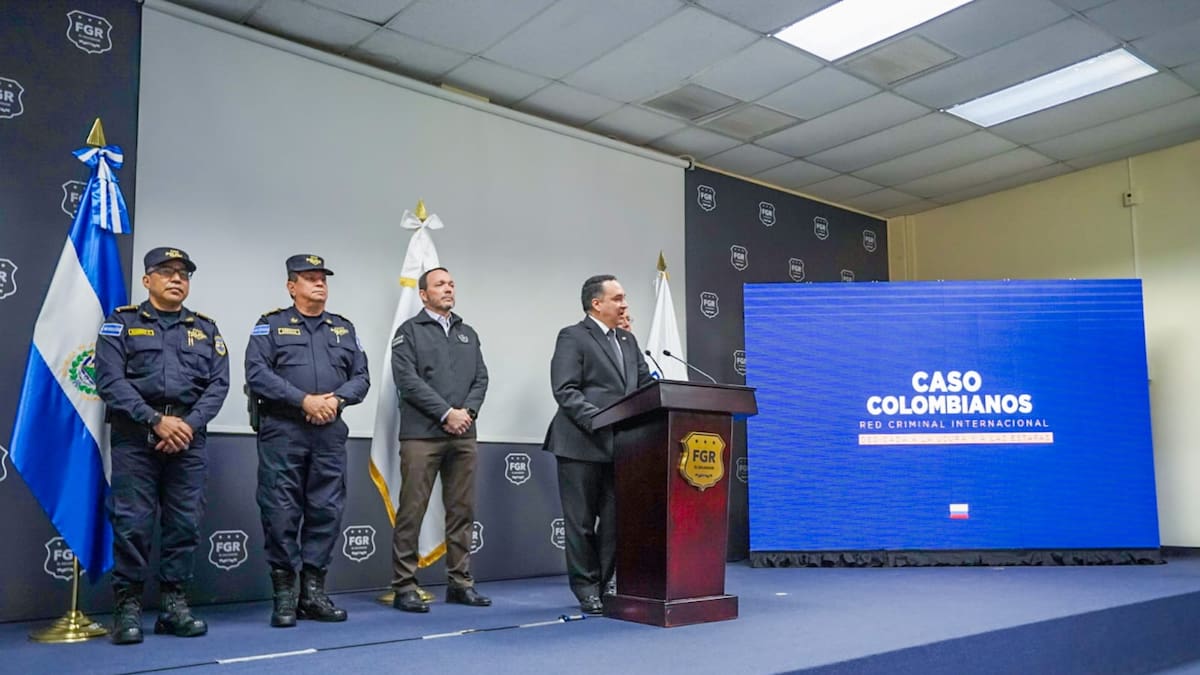 El Salvador da 72 horas para que más de 400 colombianos abandonen el país