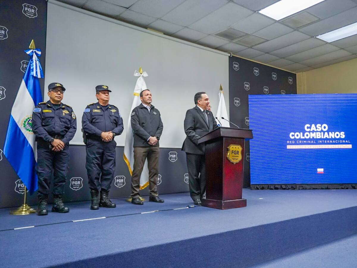 El Salvador da 72 horas para que más de 400 colombianos abandonen el país