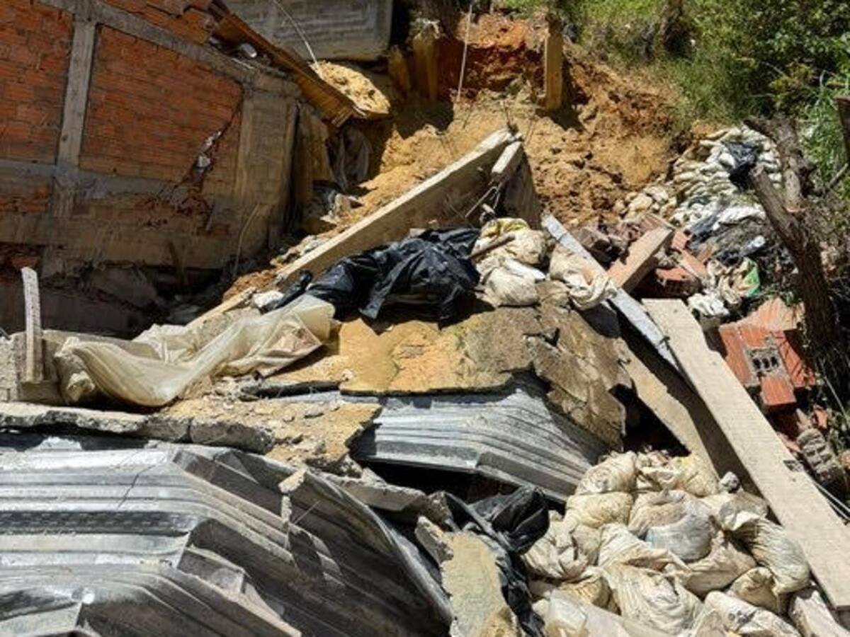 Autoridades monitorean con drones un deslizamiento activo en el corregimiento San Cristóbal