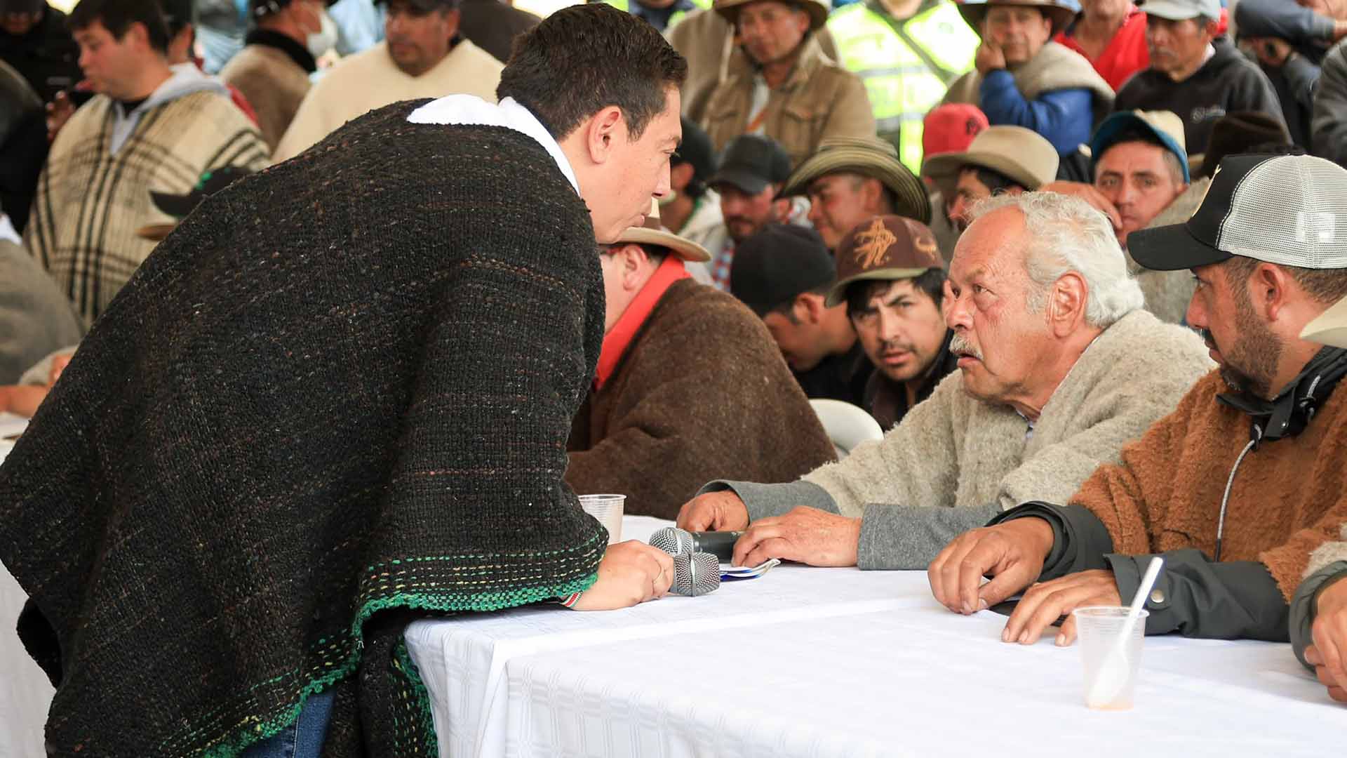 Campesinos del Páramo del Cocuy en incertidumbre tras nuevas conversaciones con el Ministerio de Ambiente.