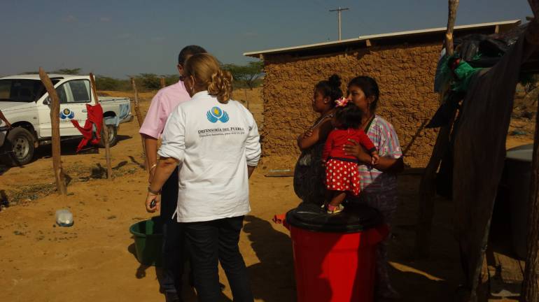 En La Guajira van seis niños Wayuu, mueren de hambre, mientras la directora del ICBF, enfrascada en pelea judicial con periodista al que denunció por calumnia, por acusarla de ineficiente.