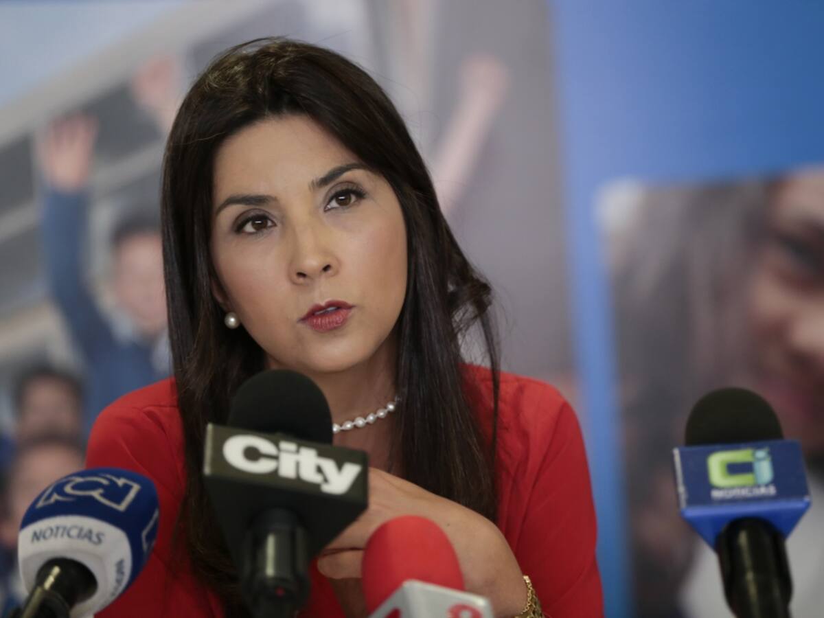 Gobierno anuncia dos reformas para buscar más plata para educación superior