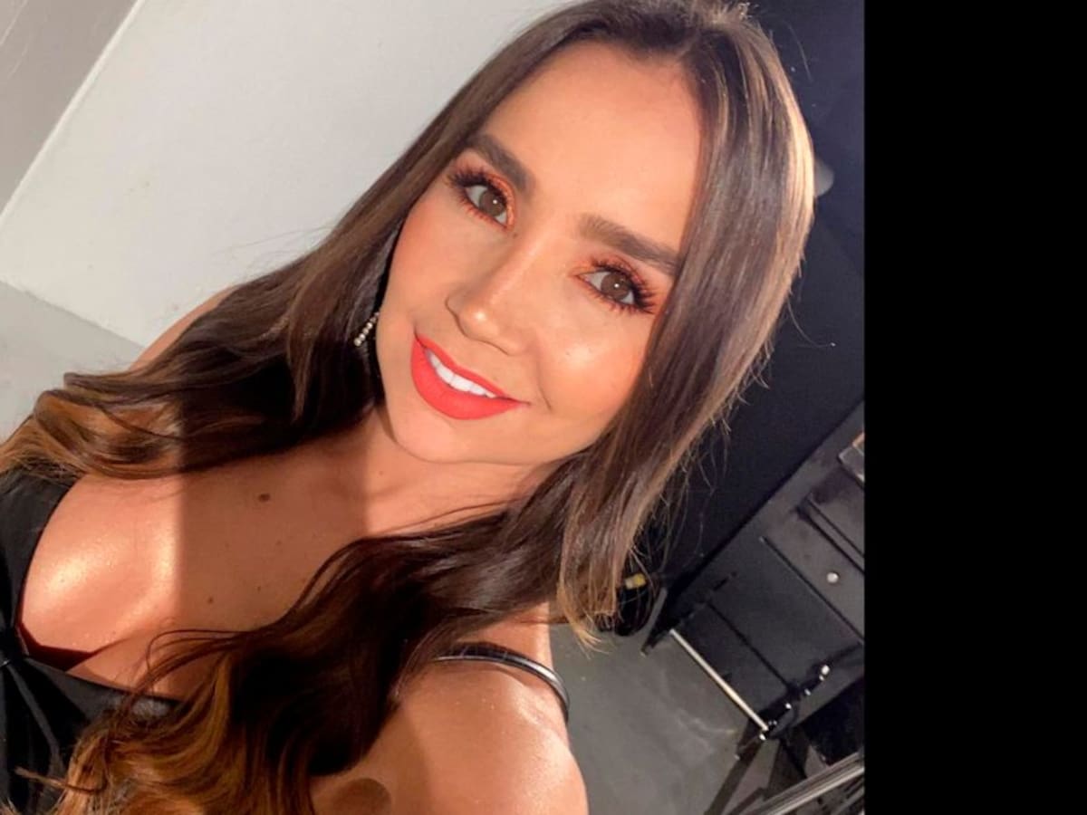 "Como una segunda piel", le dicen a Paola Jara por ajustado conjunto