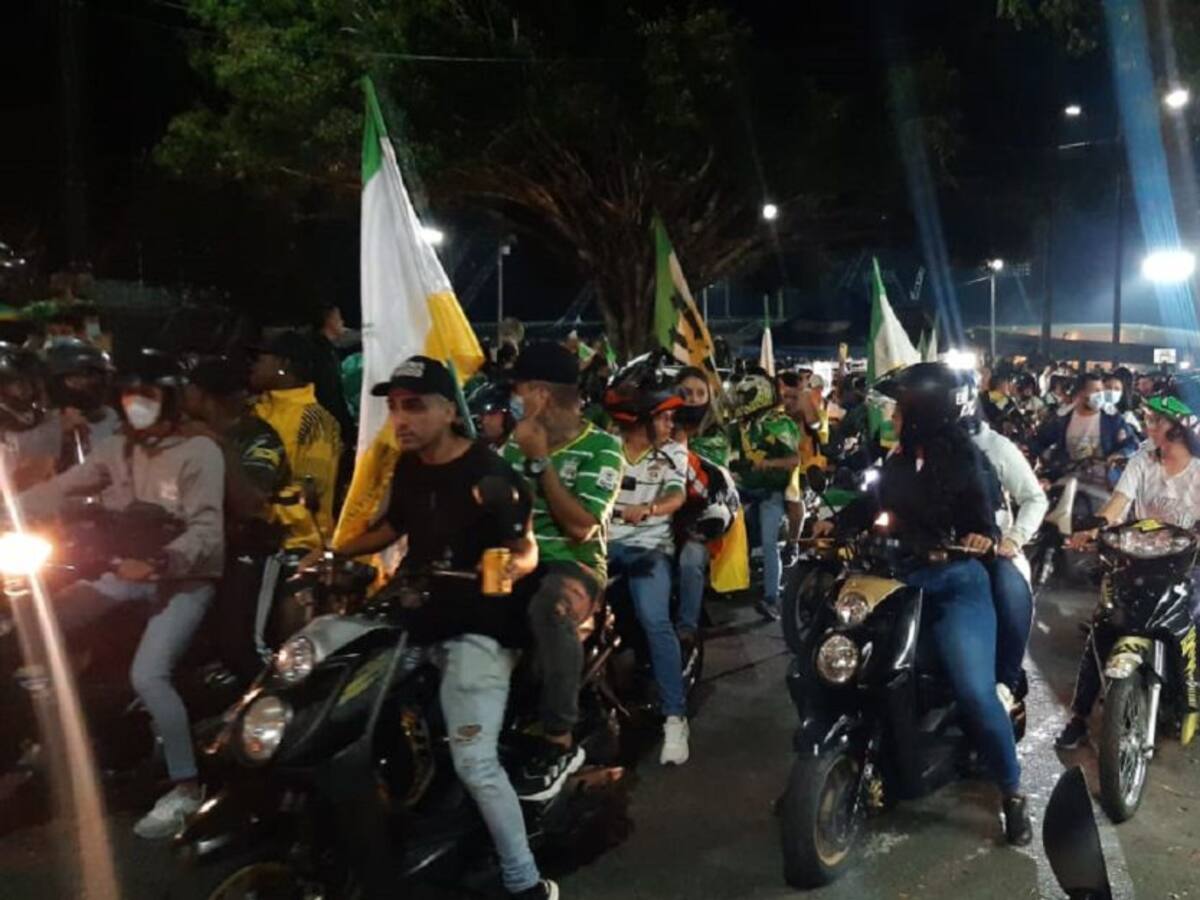 Hinchas del Deportes Quindío celebraron en Armenia ascenso a la A