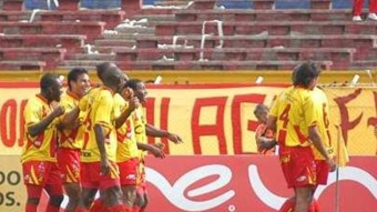 Pereira vence a Bucaramanga en primer juego por la 'Promoción' del fútbol colombiano