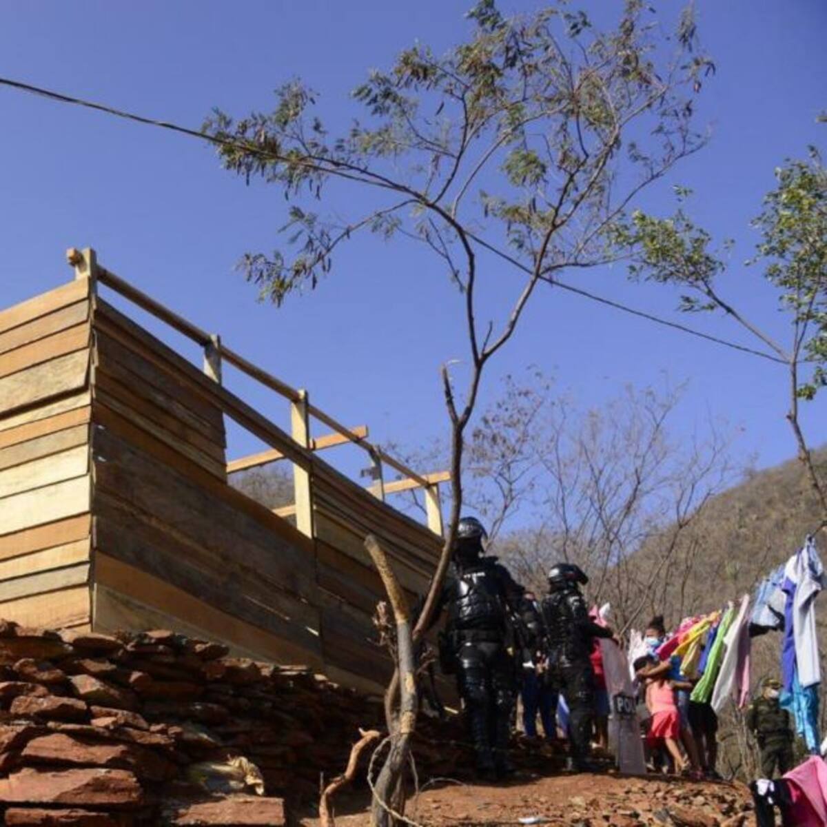 Neutralizan centros de operaciones criminales en cerros de Santa Marta