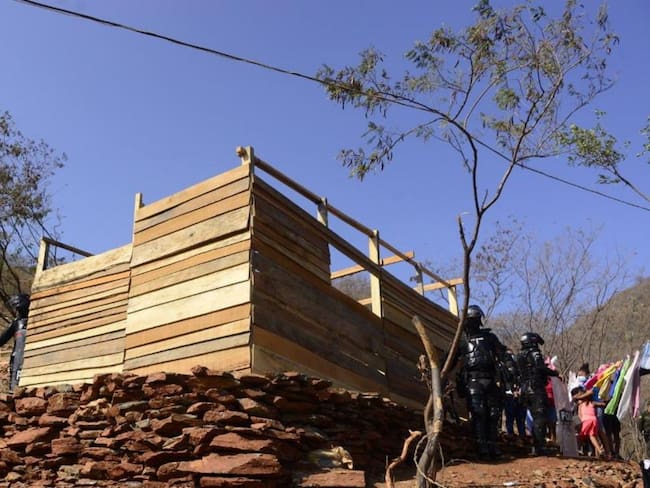 Desalojos en cerros de Santa Marta.