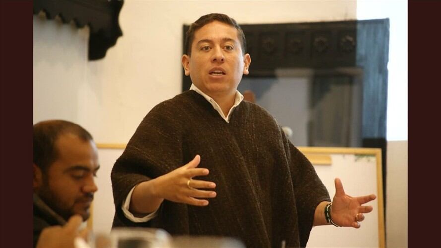 "Será el tono con que se llevará el país en los próximos cuatro años", cuestionó Carlos Amaya el discurso de Ernesto Macías. Foto: @CarlosAmayaR en Twitter