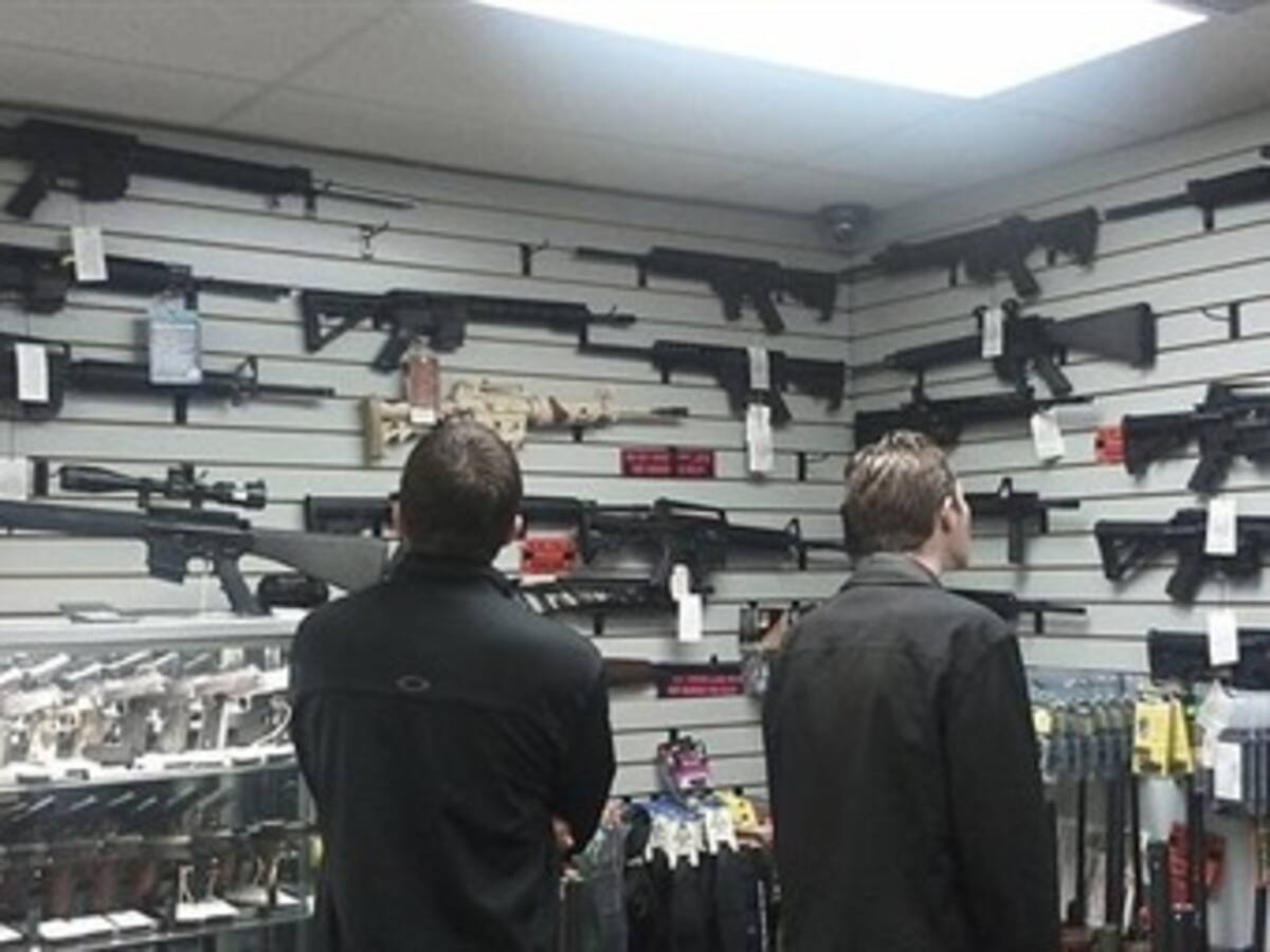 Obama está decidido a impartir decretos para prevenir violencia por armas en EE.UU.