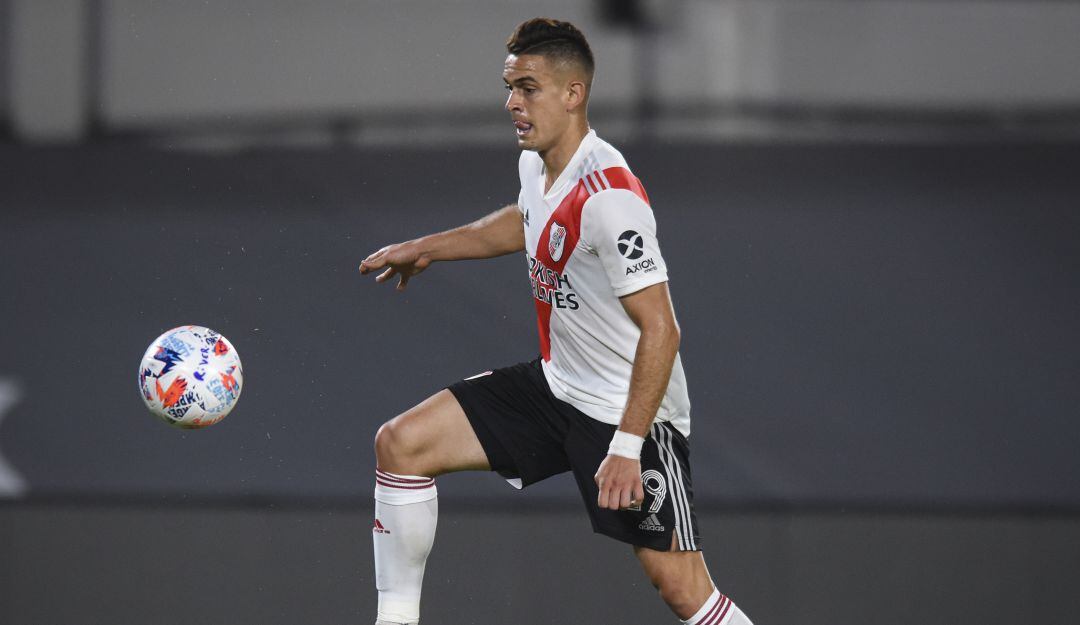 Rafael Santos Borré analiza ofertas para su futuro