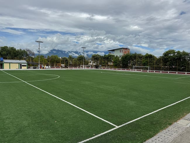 La recuperación de esta cancha hace parte de la inversión de $3.100 millones, provenientes del crédito de $80.000 millones. Foto Alcaldía de Neiva
