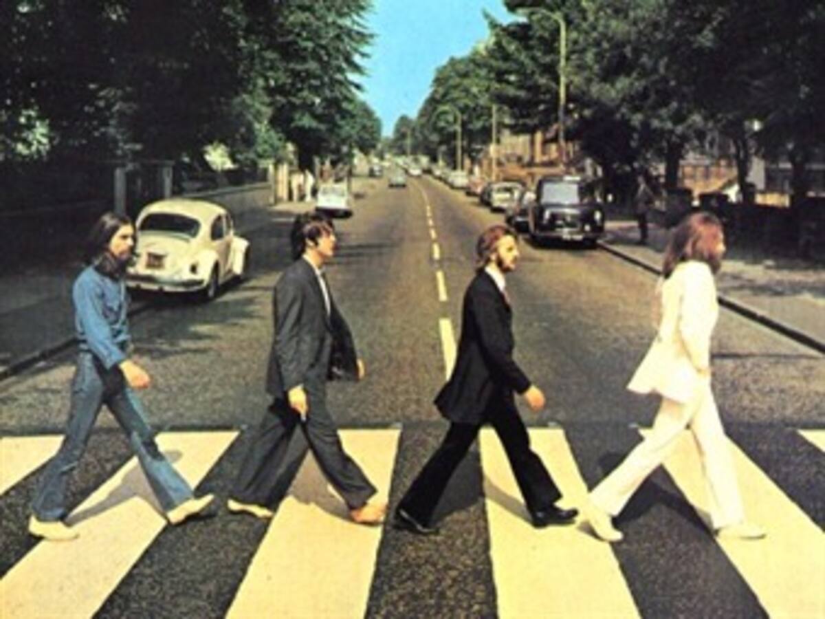 Fans de los Beatles festejan los 40 años de la famosa portada de 'Abbey Road'