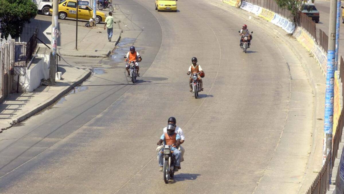 Mototaxistas estarían transportando pasajeros de Santa Marta a Barranquilla