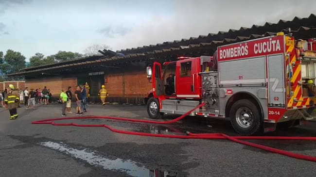 Incendio en galpón de la Central de Abastos de Cúcuta