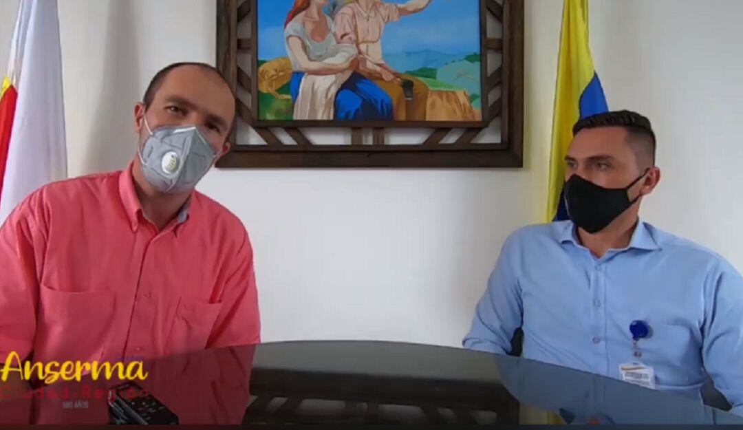 John Alejandro Londoño, alcalde de Anserma y Alexander Zuluaga Quiroz, secretario de salud municipal