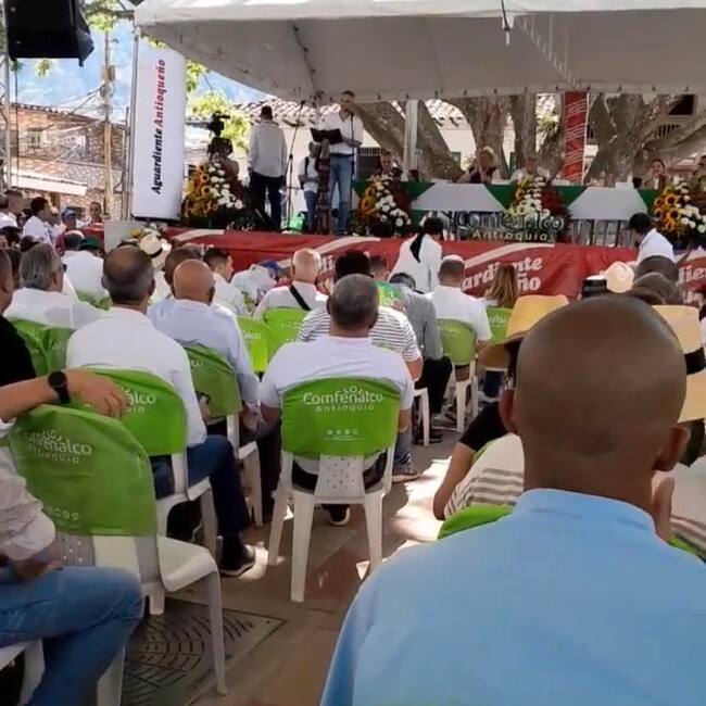Gobernador de Antioquia, Andrés Julián Rendón, en el Encuentro de Dirigentes del Suroeste Antioqueño. Foto: cortesía.
