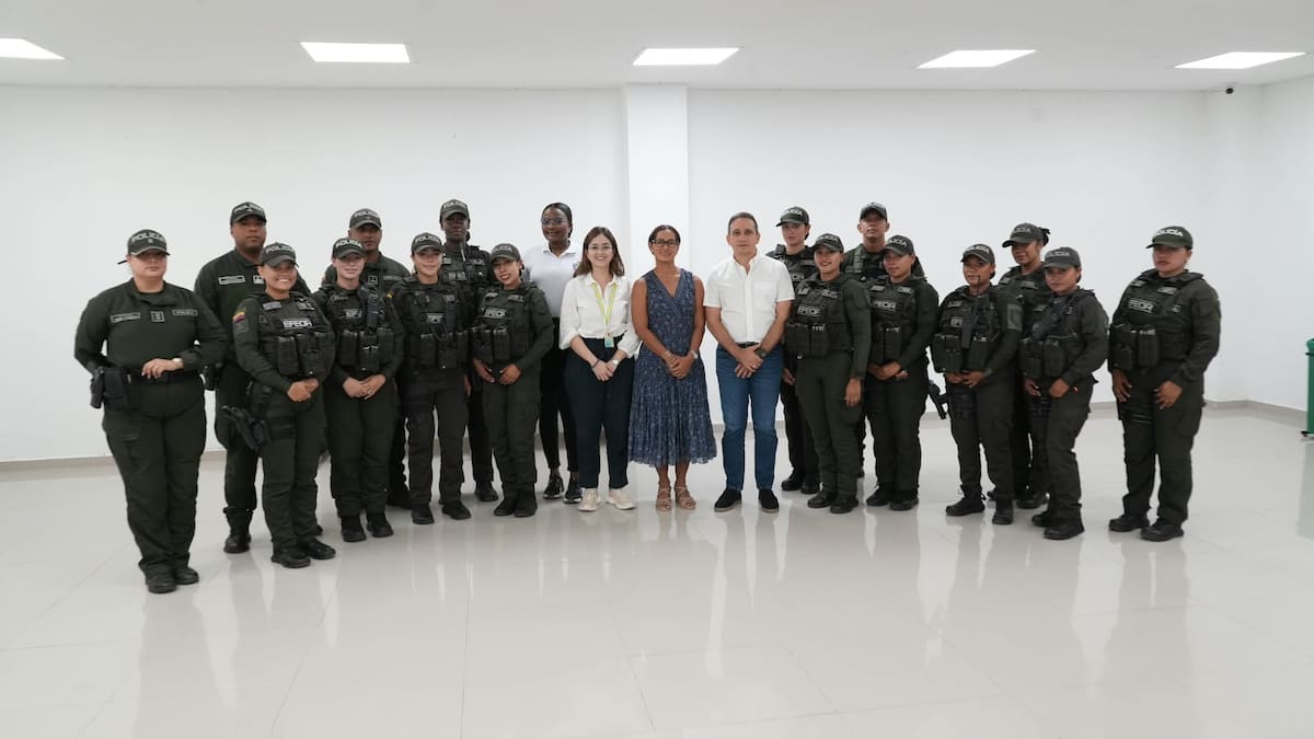 Protección ambiental se refuerza en Cartagena con Escuadrón Femenino de Operaciones Rurales