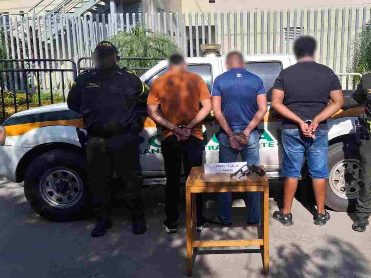 Tres hombres fueron capturados con arma de fuego ilegal entre Cartagena y Barranquilla