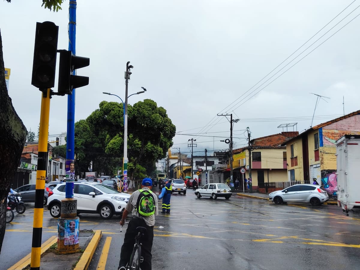 Por robo, están dañados los semáforos de la calle 45