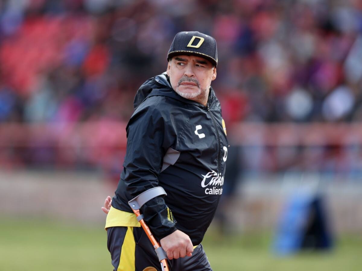 Maradona: "Espero que la Conmebol actúe seriamente y de campeón a Boca"