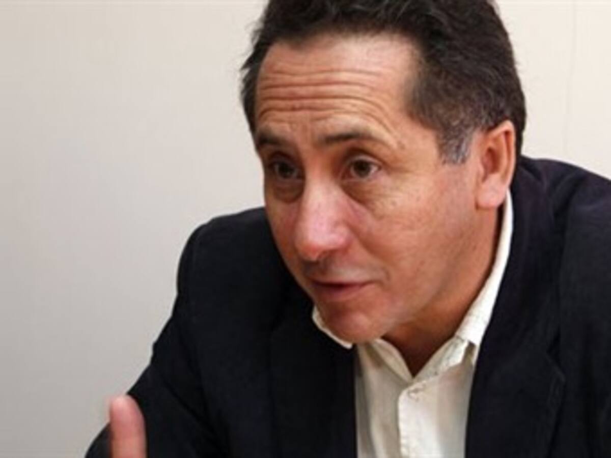 Es improbable que las Farc cometan ataques desde Ecuador, dice Mindefensa del vecino país