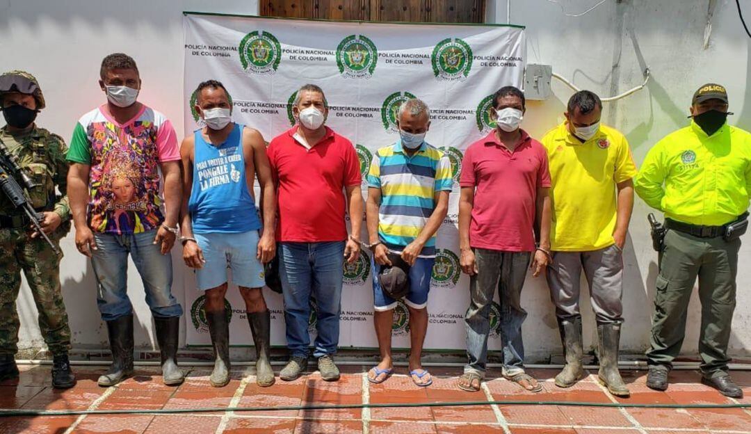 Detenidos por el delito de hurto calificado. 