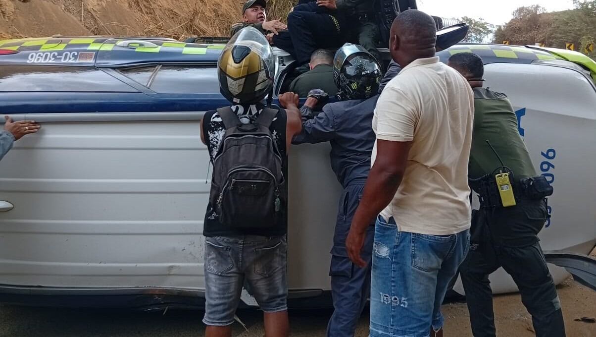 Accidente de la comandante de la Policía Valle en Dagua: fue trasladada a un hospital. Foto: suministrada.