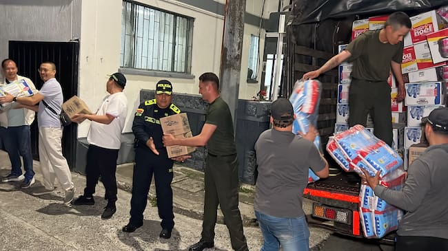 Donaciones la colonia China- foto policía Antioquia