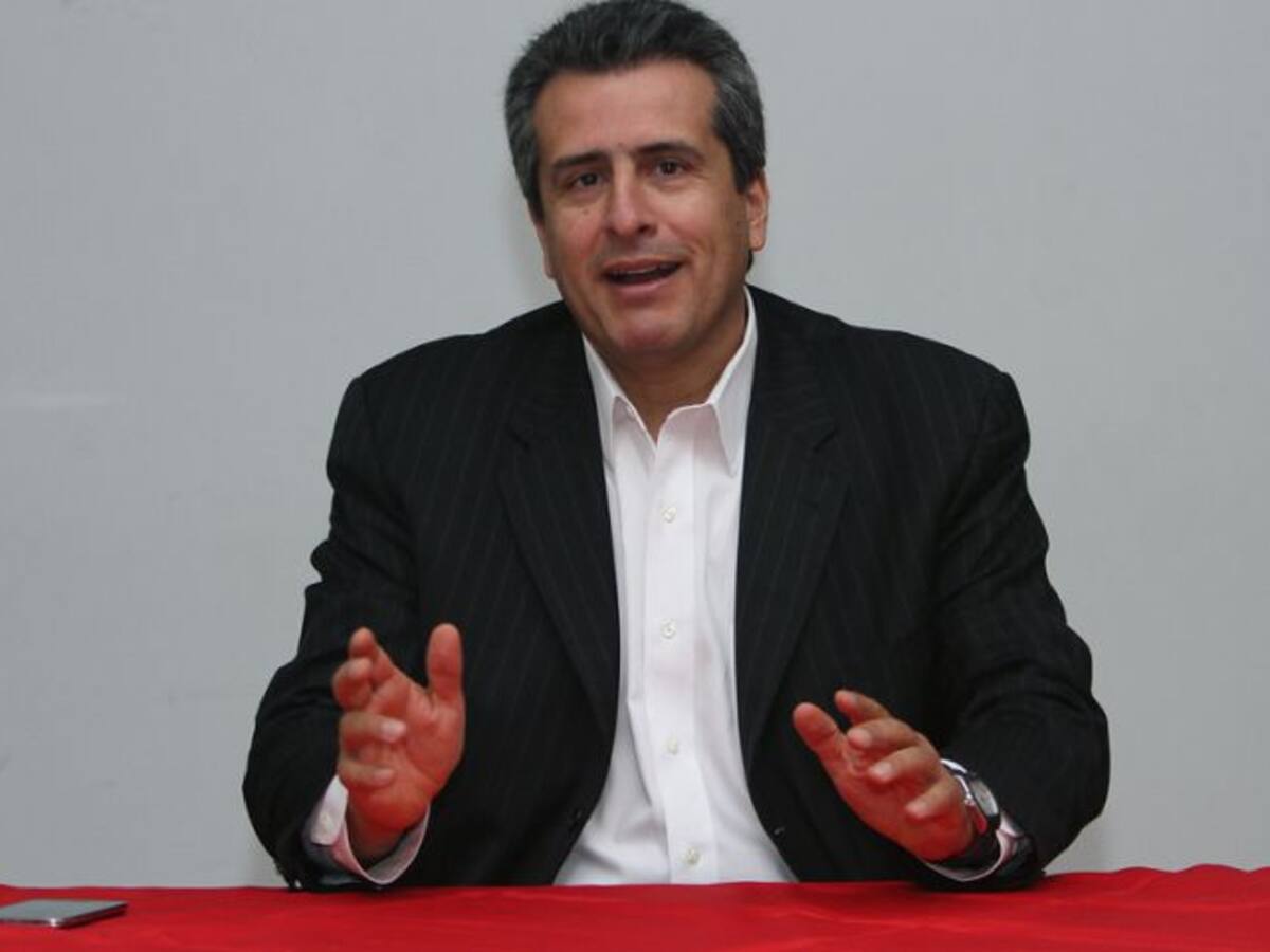 Santos ratificó que el Congreso implementará acuerdos de paz: Velasco