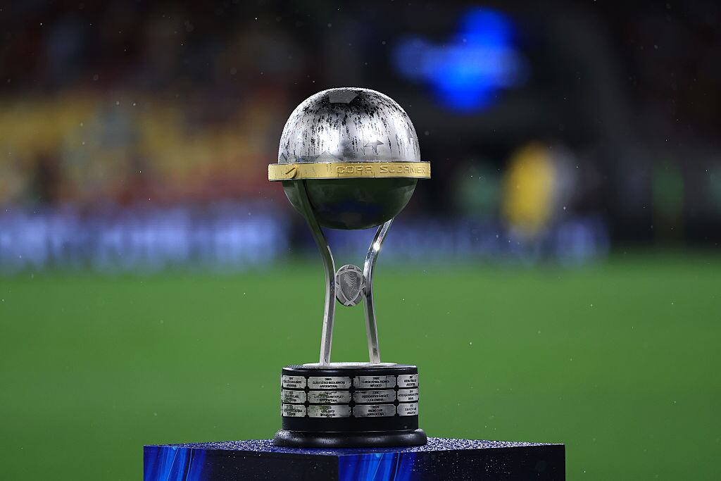 Trofeo Copa Sudamericana / Getty Images