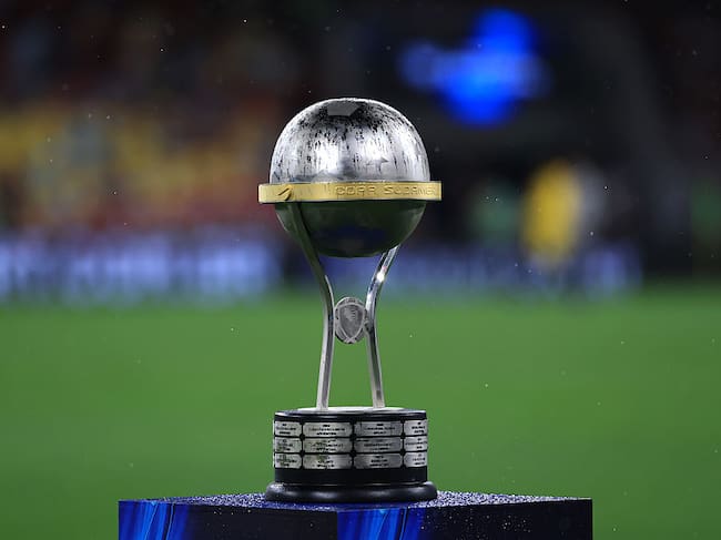 Trofeo Copa Sudamericana / Getty Images