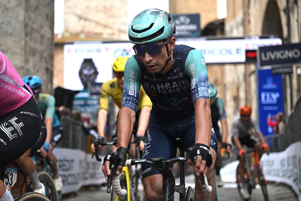 Santiago Buitrago da la pelea en la etapa 5 de la Vuelta a Cataluña: así quedó en la general. (Photo by Tim de Waele/Getty Images)