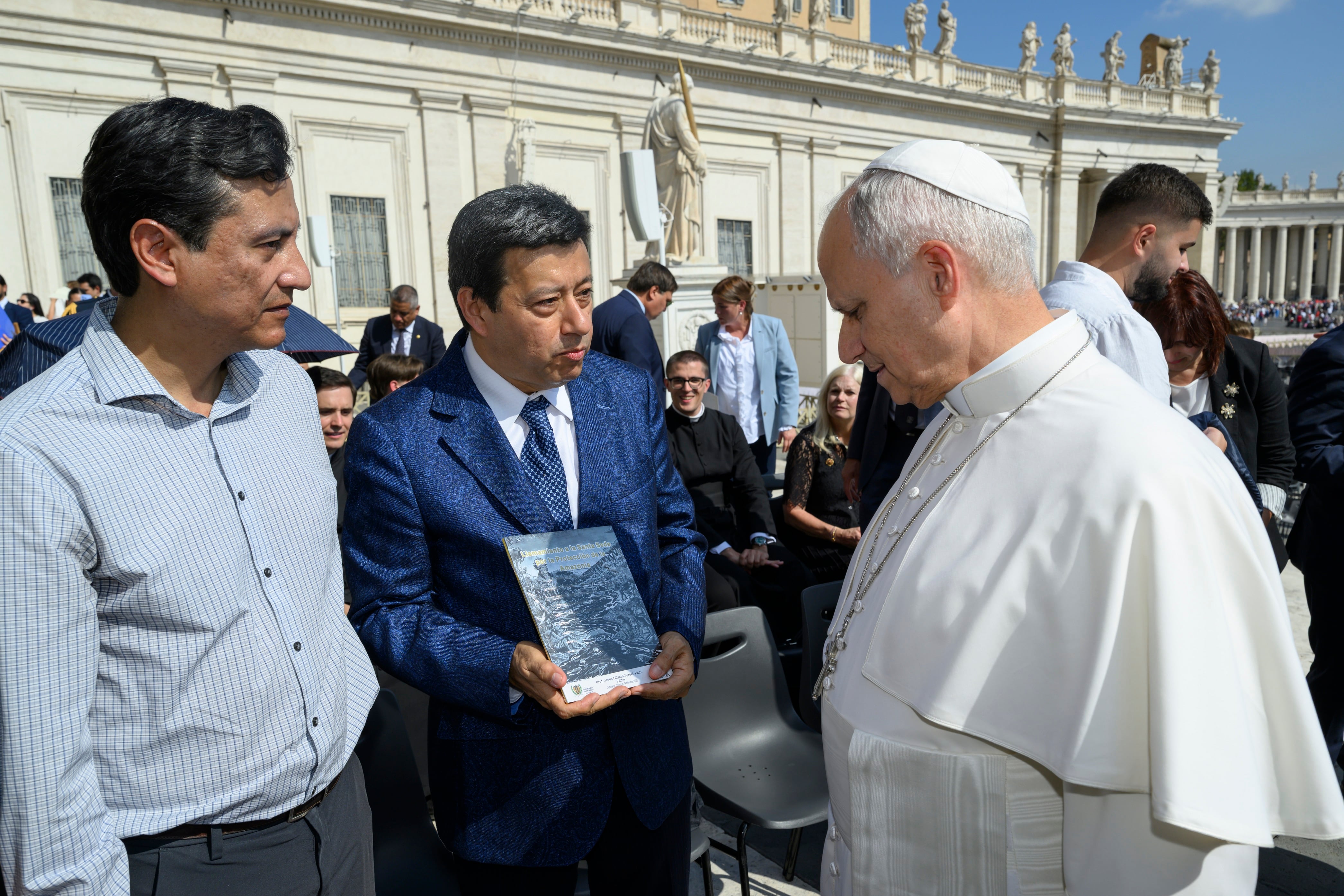 Unicartagena presenta al Papa León XIV un llamamiento por la protección de la Amazonía