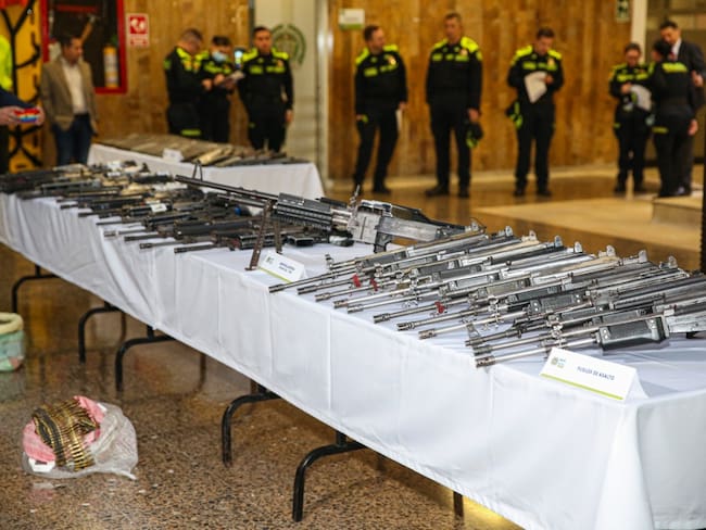 Armas incautadas a las disidencias FARC. Cortesía Policía Nacional