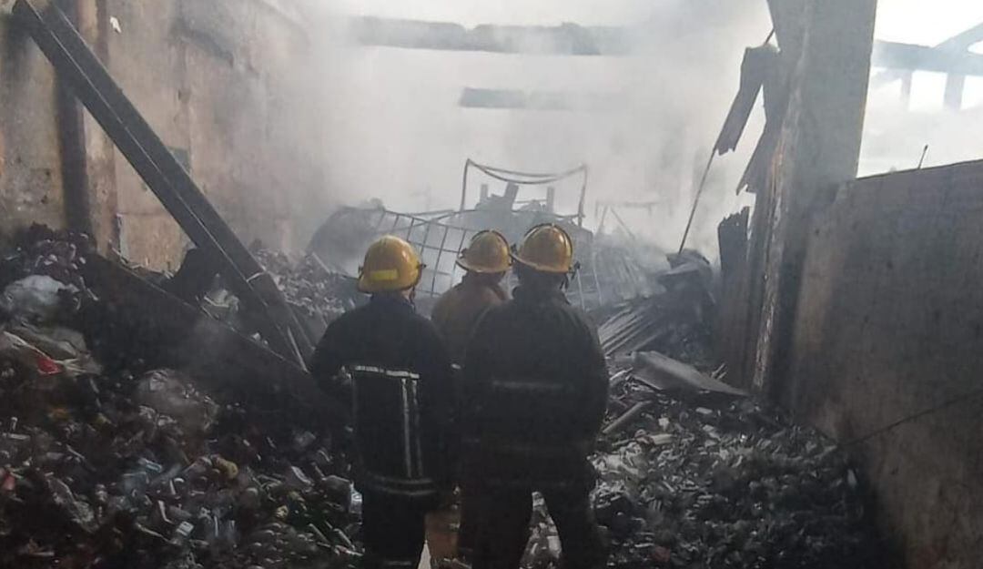 Incendio en fábrica.