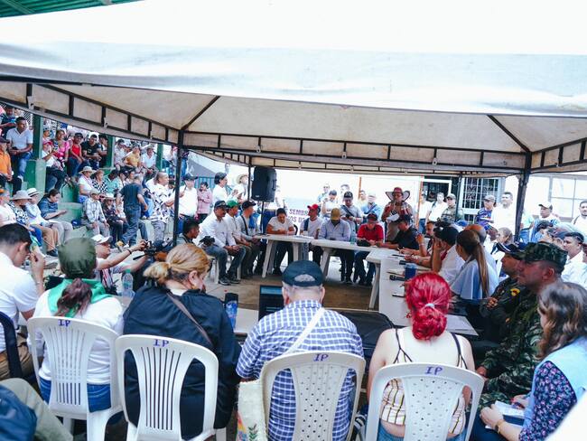 En la institución educativa Panamericana se cumplió el encuentro con los firmantes del acuerdo de paz.