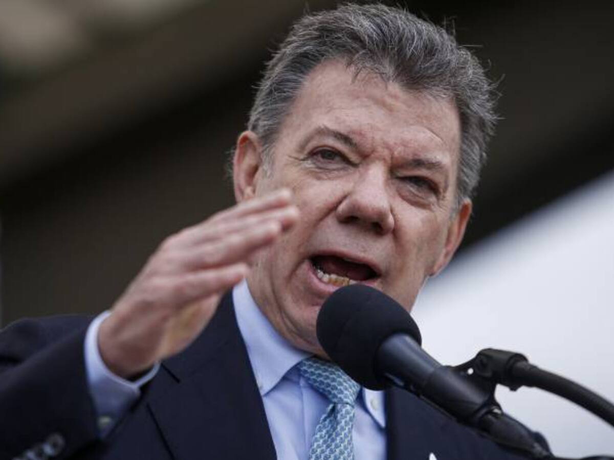 ELN y Bacrim objetivos de alto valor: presidente Santos