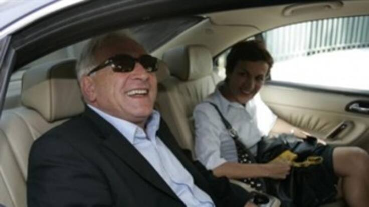 Investigación forense halla restos de ADN en ropa de mujer agredida por Strauss-Kahn