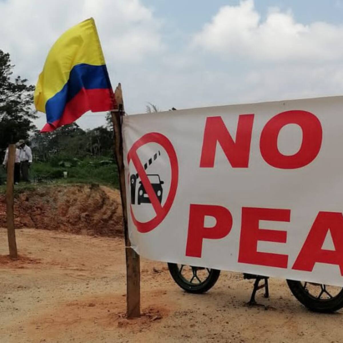 Bloquean trabajos del peaje La Angula en Lebrija