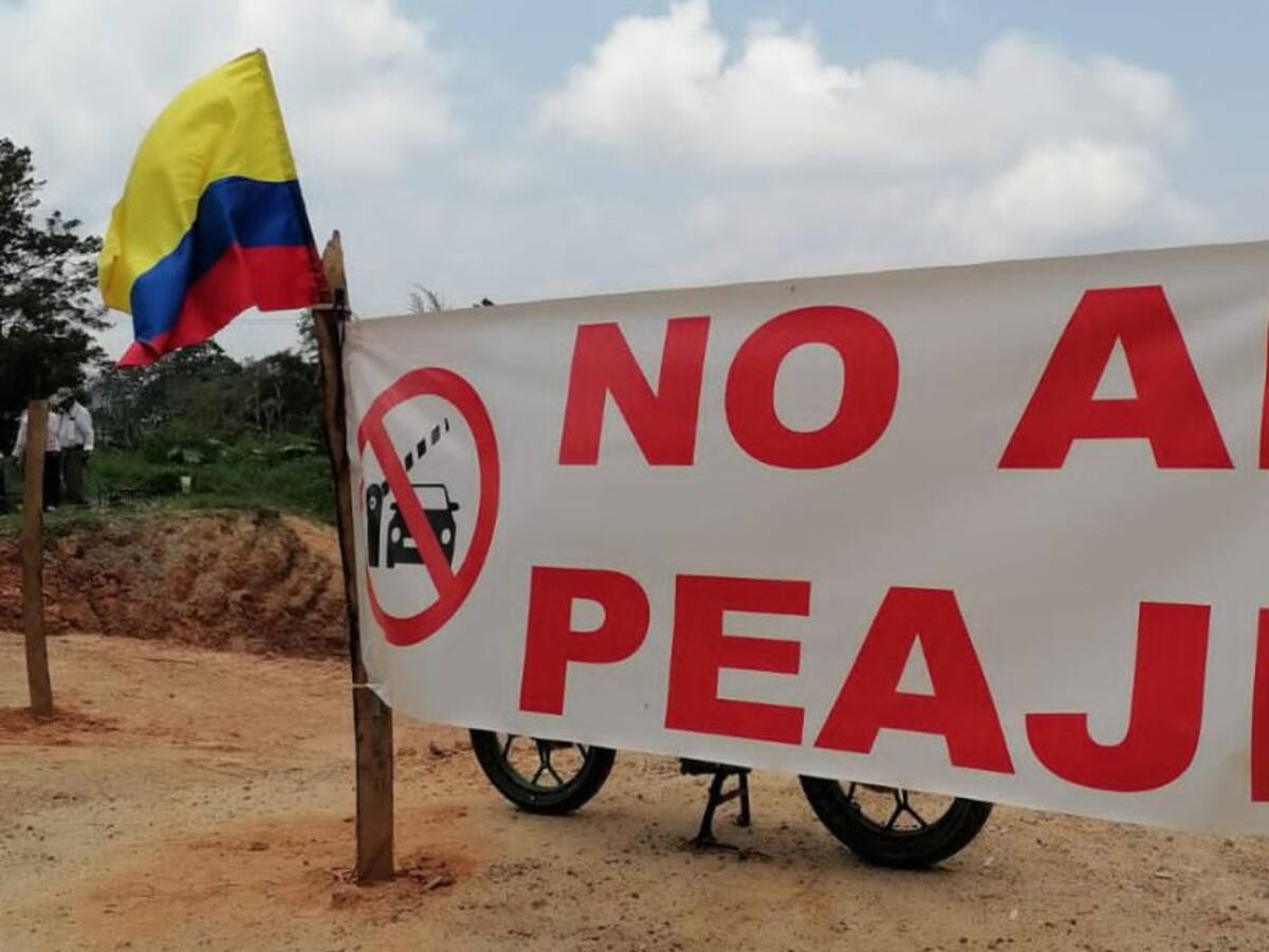 Bloquean trabajos del peaje La Angula en Lebrija