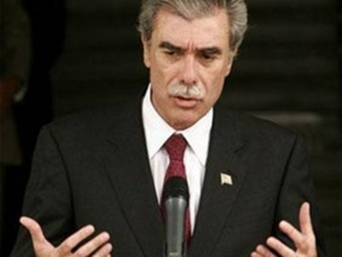 Carlos Gutiérrez, secretario de comercio de EEUU señala que John McCain es el que más le conviene a Latinoamérica