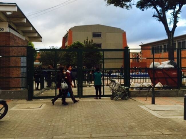 Un joven muerto y 21 más hospitalizados por intoxicación en Bogotá