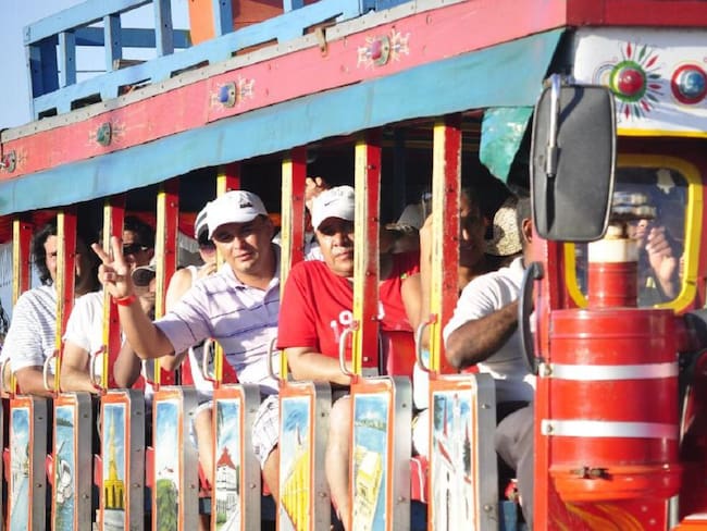 Alcaldía autoriza reactivación de chivas turísticas en Cartagena