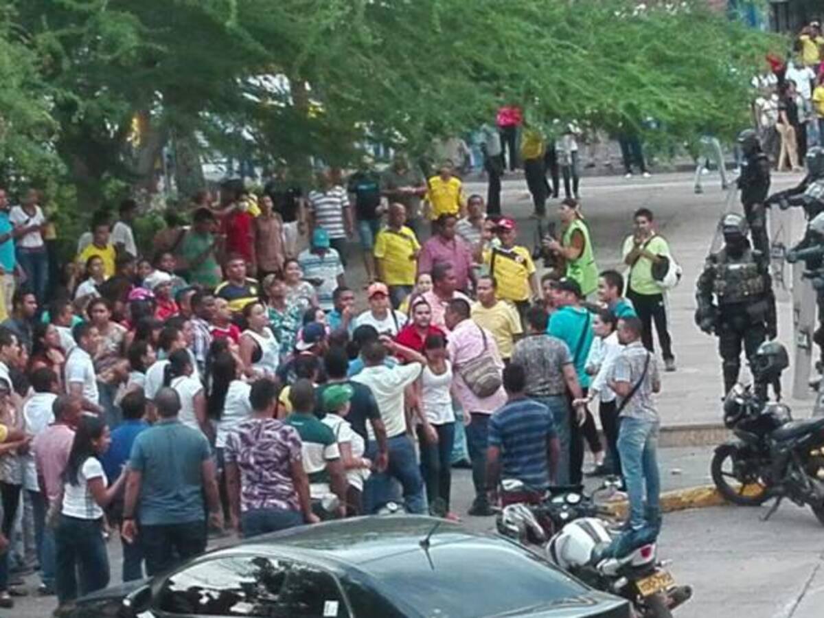 Enfrentamientos entre estudiantes de Uniguajira y el Esmad