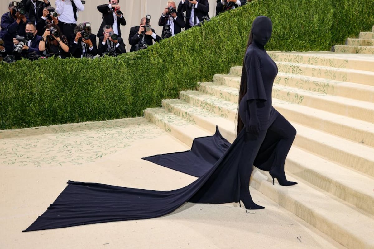 Se llevó a cabo la icónica Met Gala en New York, el traje de Kim Kardashian se robó todas las miradas y por supuesto, en redes sociales se volvió tendencia 