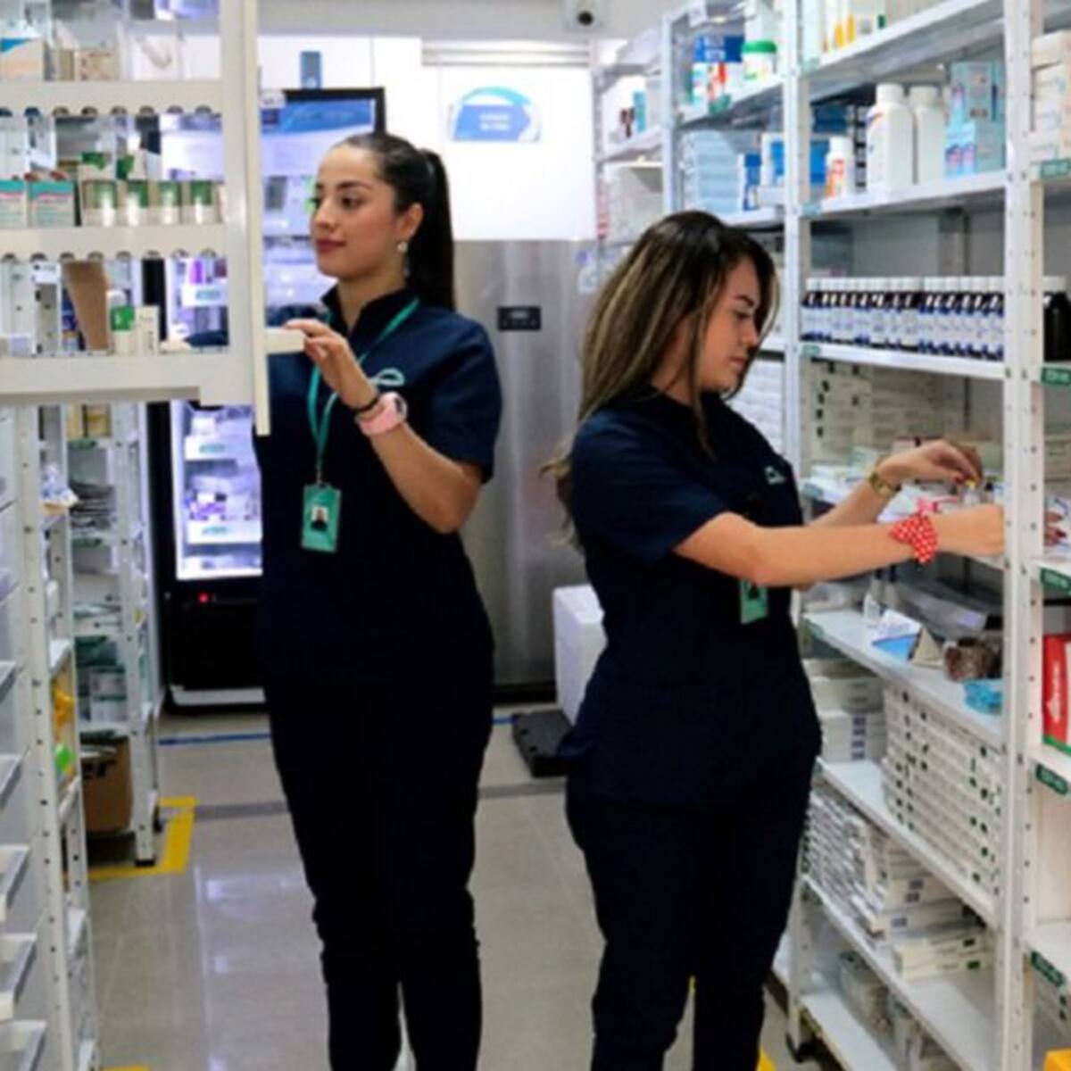 Preocupación por escasez de medicamentos en Medellín