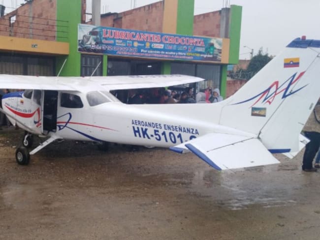 Suspendida licencia del piloto que aterrizó de emergencia en Chocontá