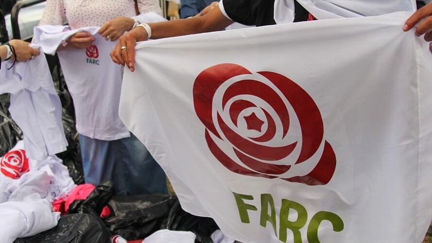 La pregunta coincide con la polémica suscitada por el retiro de $5.500 millones de pesos, destinados a la campaña de las Farc, dos días antes de las elecciones legislativas. Foto: Colprensa