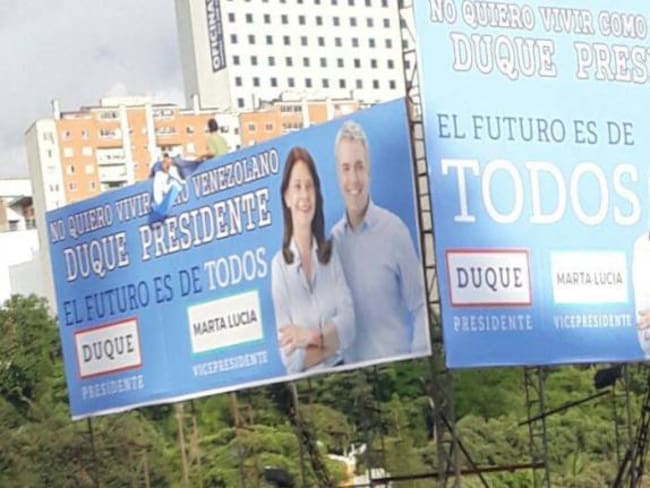 Las polémicas vallas políticas que aparecieron en Bucaramanga