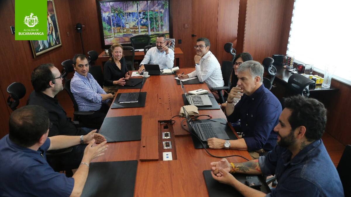 Alcalde se reunió con la presidenta de la Cámara Colombo Americana